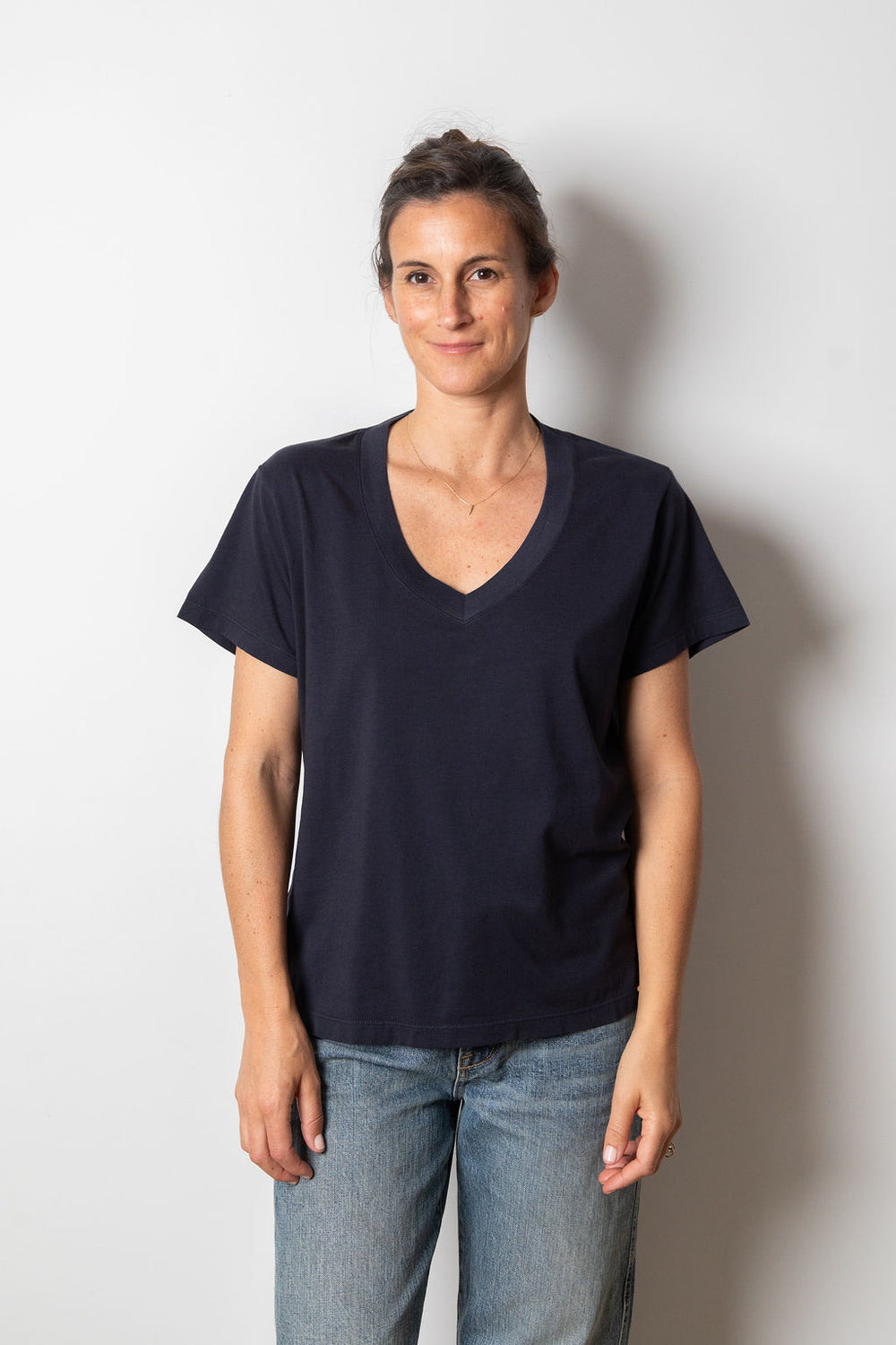 Brittany V Neck | Navy