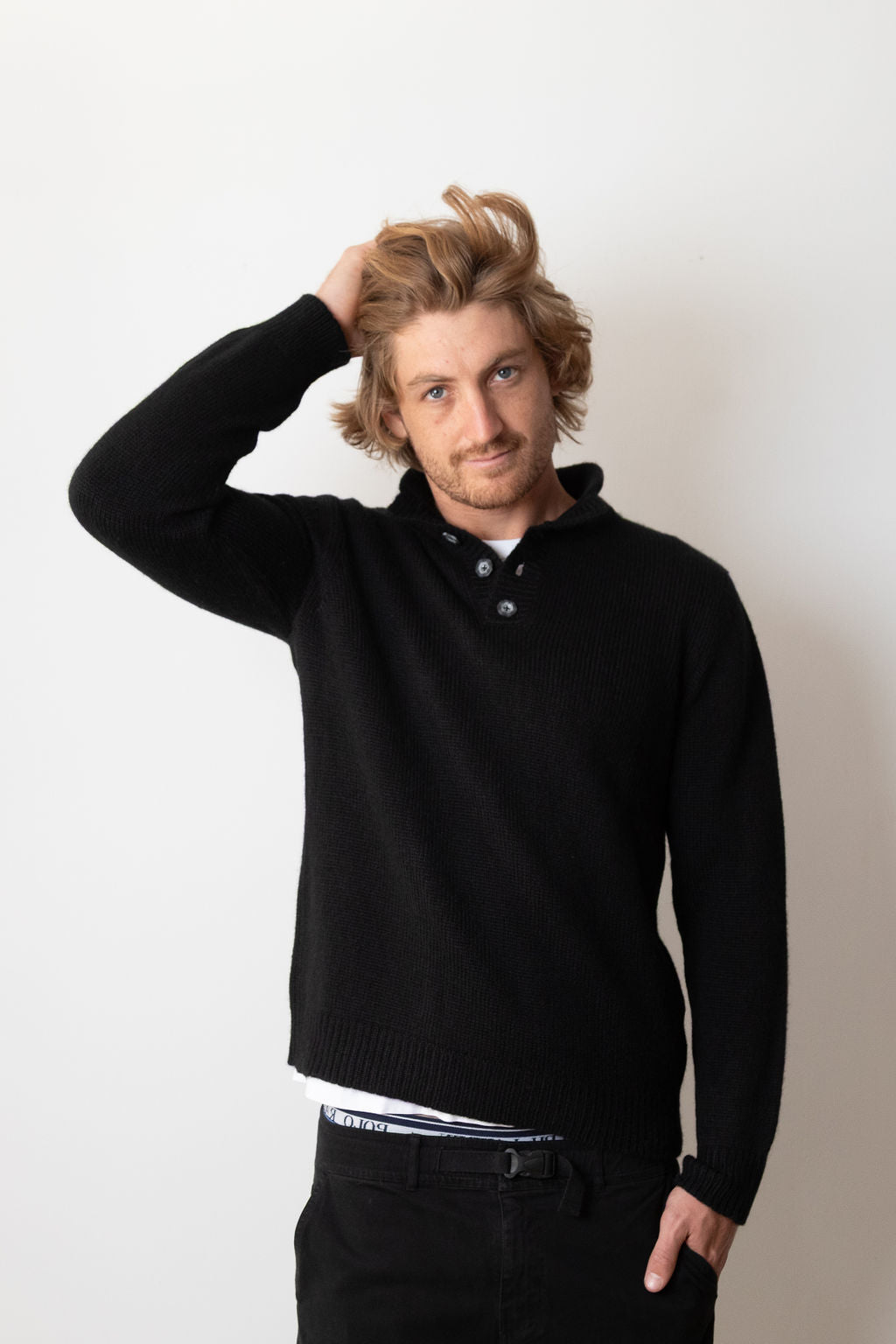 
                  
                    JAMES QUARTER BUTTON | Black Alpaca
                  
                