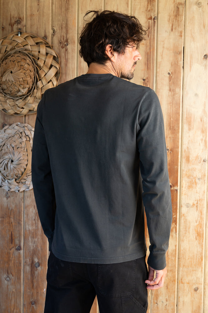 
                  
                    Tin Long Sleeve Tee I Anthracite
                  
                