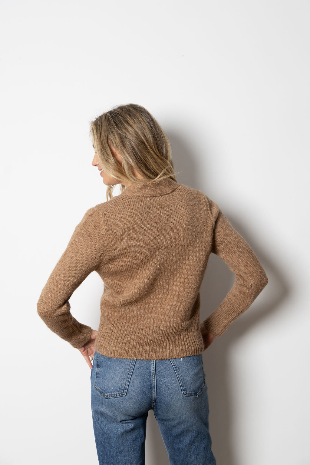 
                  
                    Gianna Cardigan | Camel
                  
                