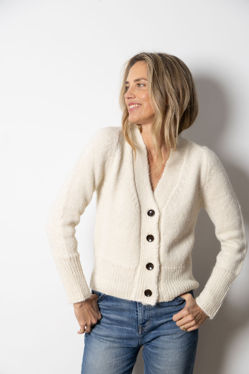 
                  
                    Gianna Cardigan | Ivory
                  
                