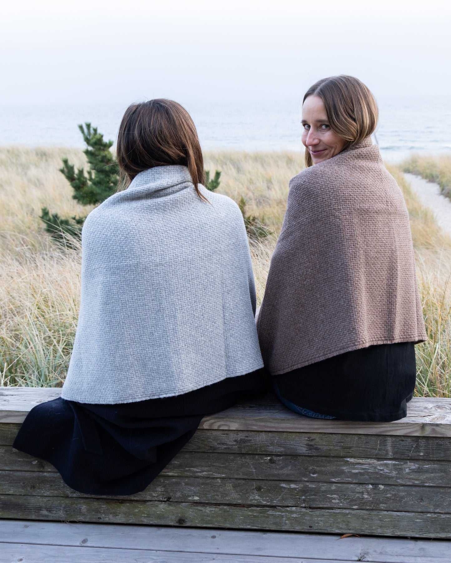 
                  
                    Light Alpaca Blanket I Silver
                  
                