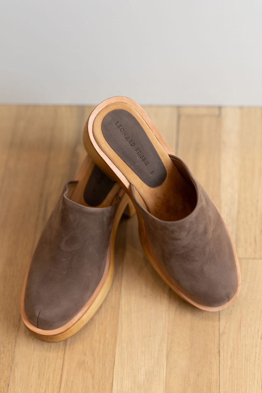 Closed Toe Clog I Brown