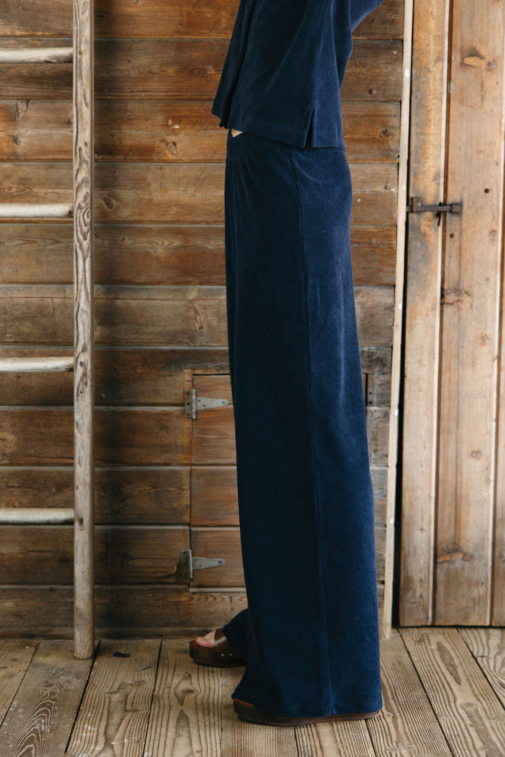 
                  
                    Shari Pant I Navy
                  
                
