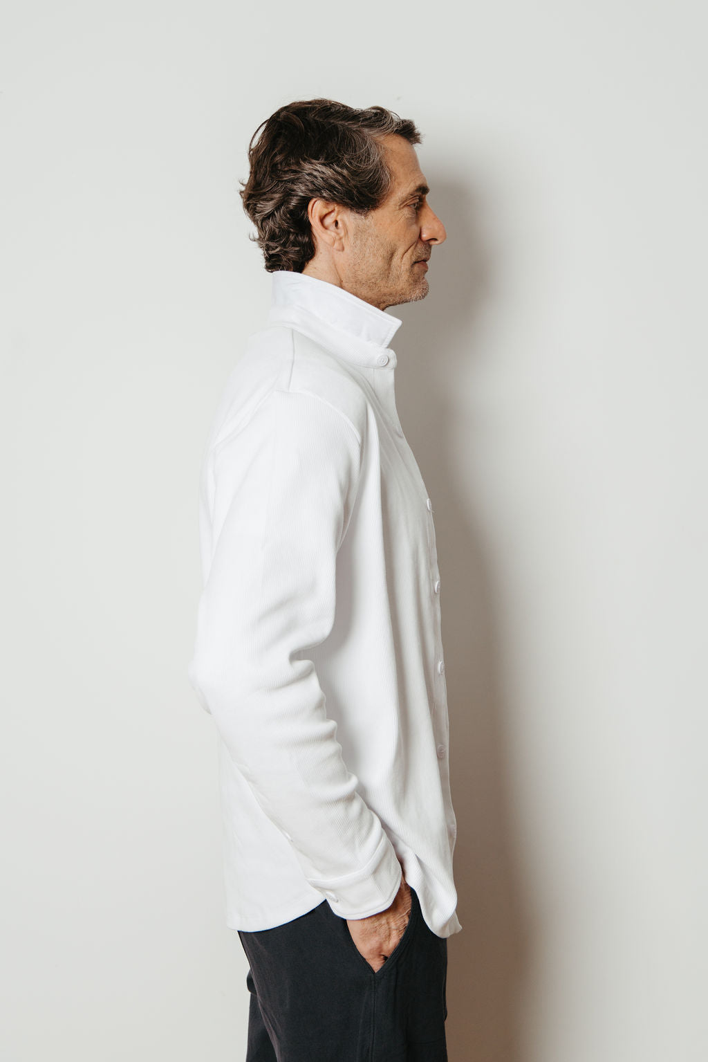 
                  
                    HOLDEN | White
                  
                