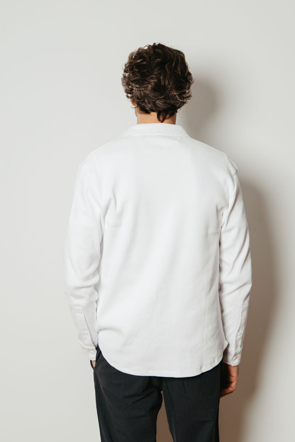 
                  
                    HOLDEN | White
                  
                