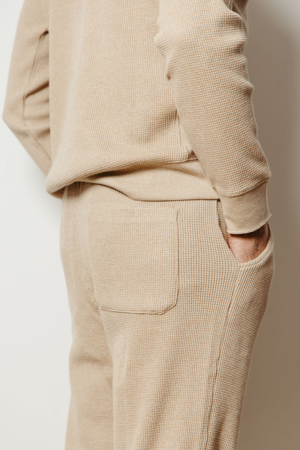 
                  
                    Connor Jogger | Dune
                  
                