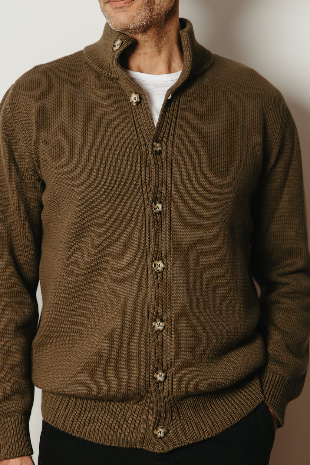 
                  
                    EMMETT CARDIGAN | Olive
                  
                