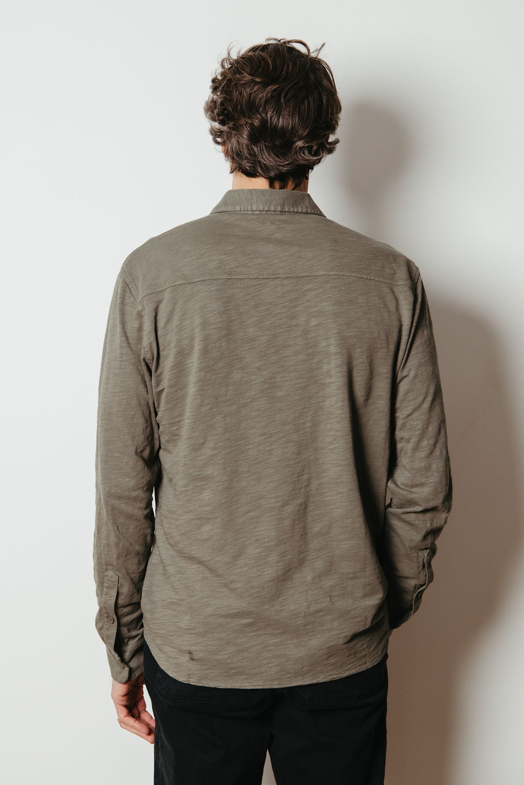 
                  
                    MIGUEL BUTTON UP | Olive
                  
                