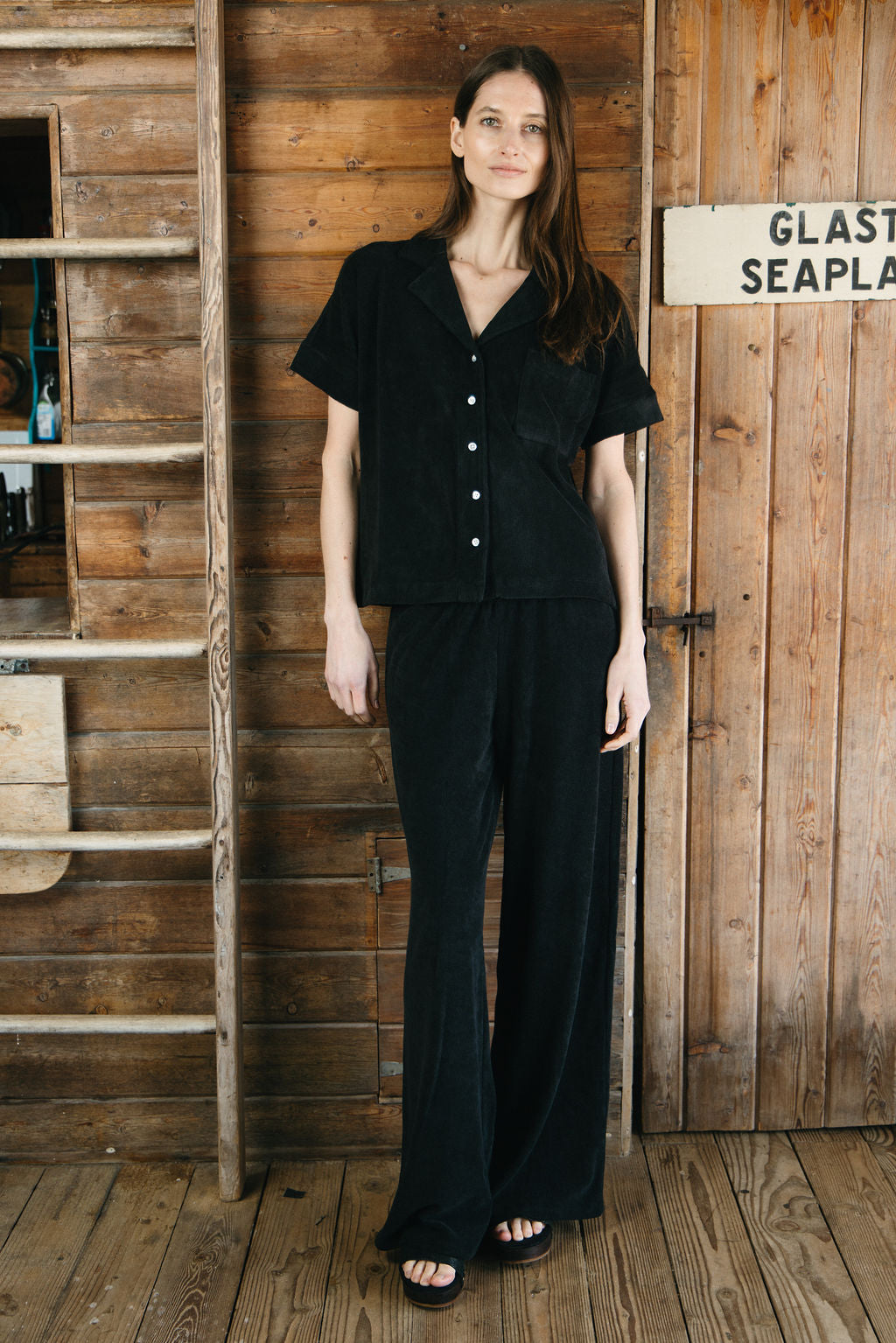 
                  
                    Shari Pant I Black
                  
                