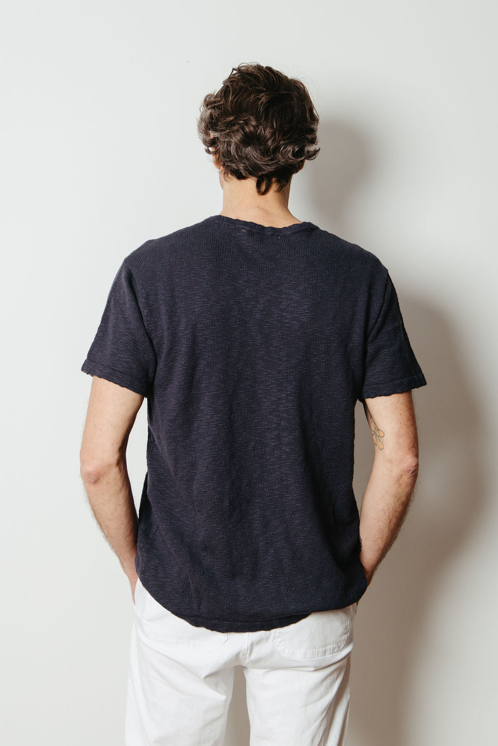 
                  
                    Gus T-Shirt I Navy
                  
                