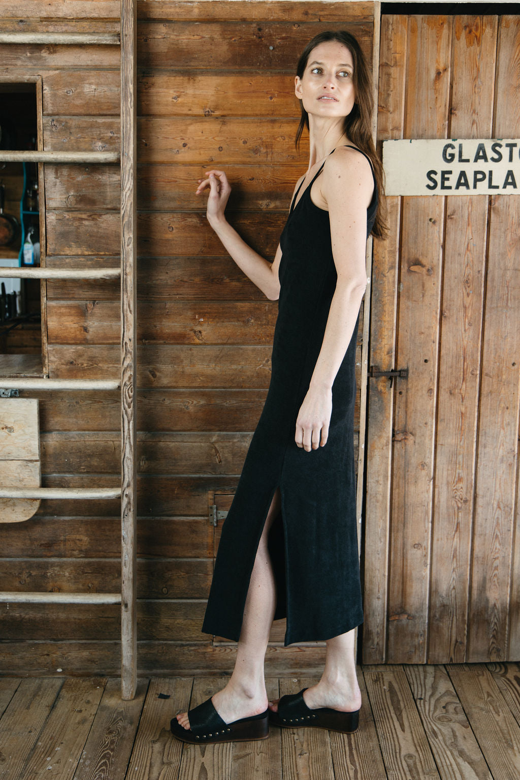 
                  
                    Vivian Dress I Black
                  
                