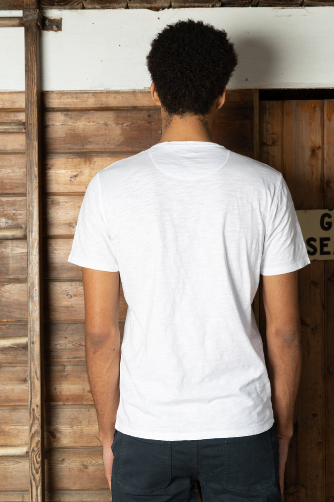 
                  
                    DOUG T-SHIRT I White
                  
                